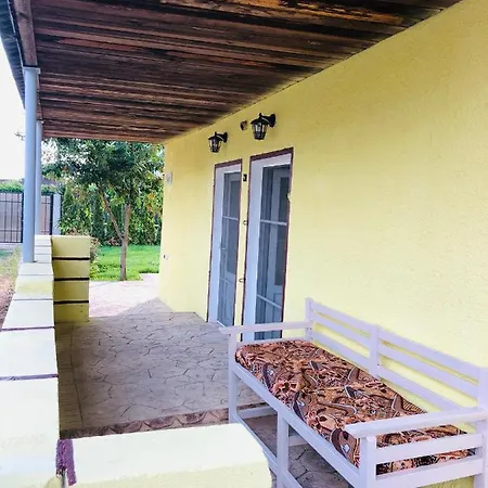 Vakantiehuis “casuta Galbena”