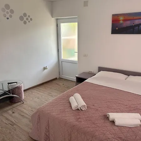 “casuta Galbena” *