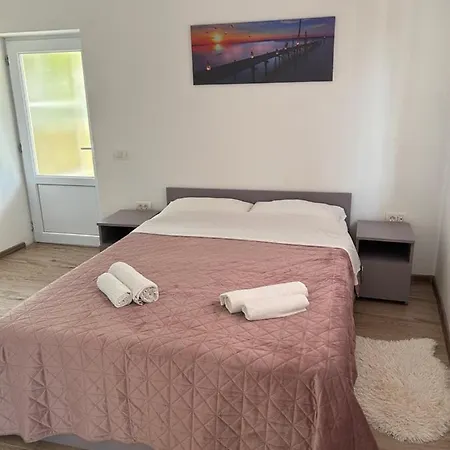 Vakantiehuis “casuta Galbena”